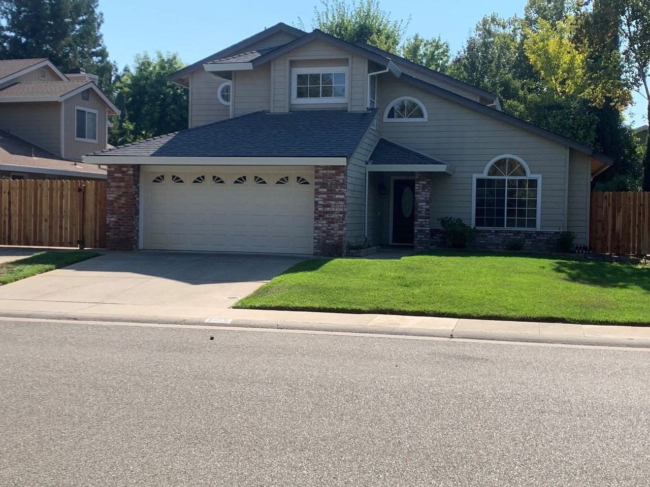 5828 Laguna Vale Way - Photo 2 of 36