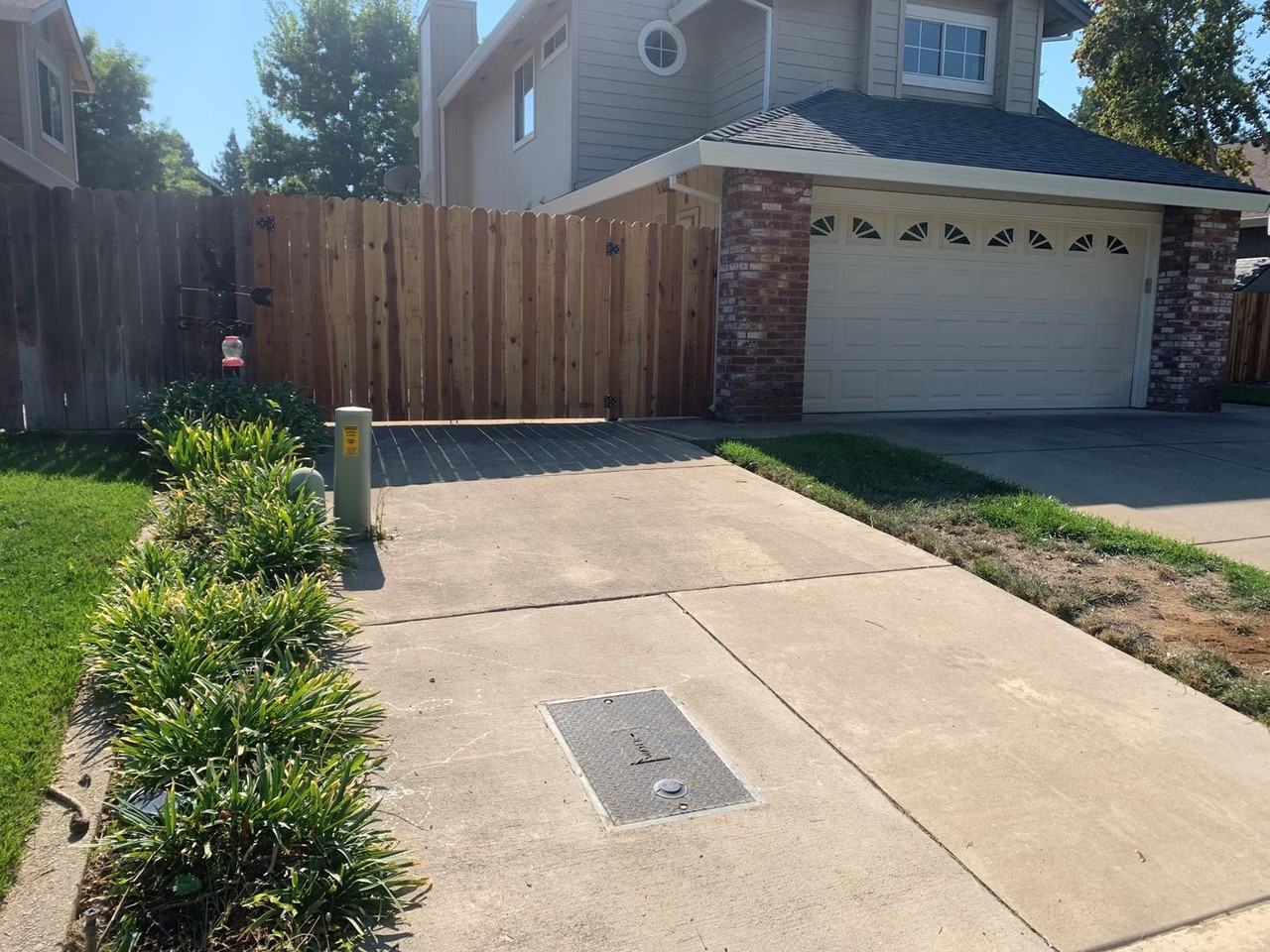 5828 Laguna Vale Way - Photo 3 of 36