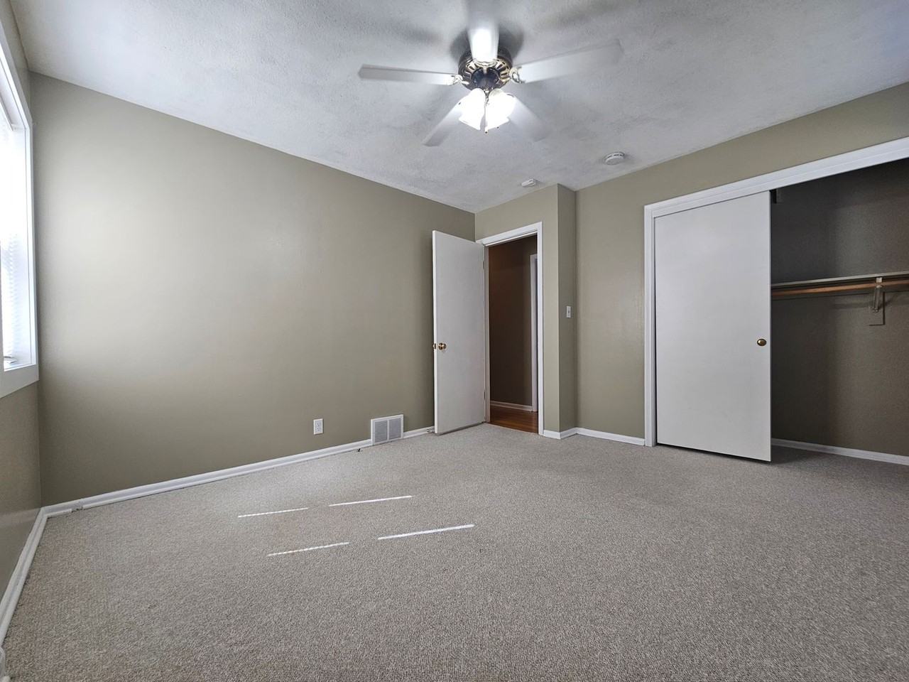 2058 Larry Dr Ne - Photo 6 of 16