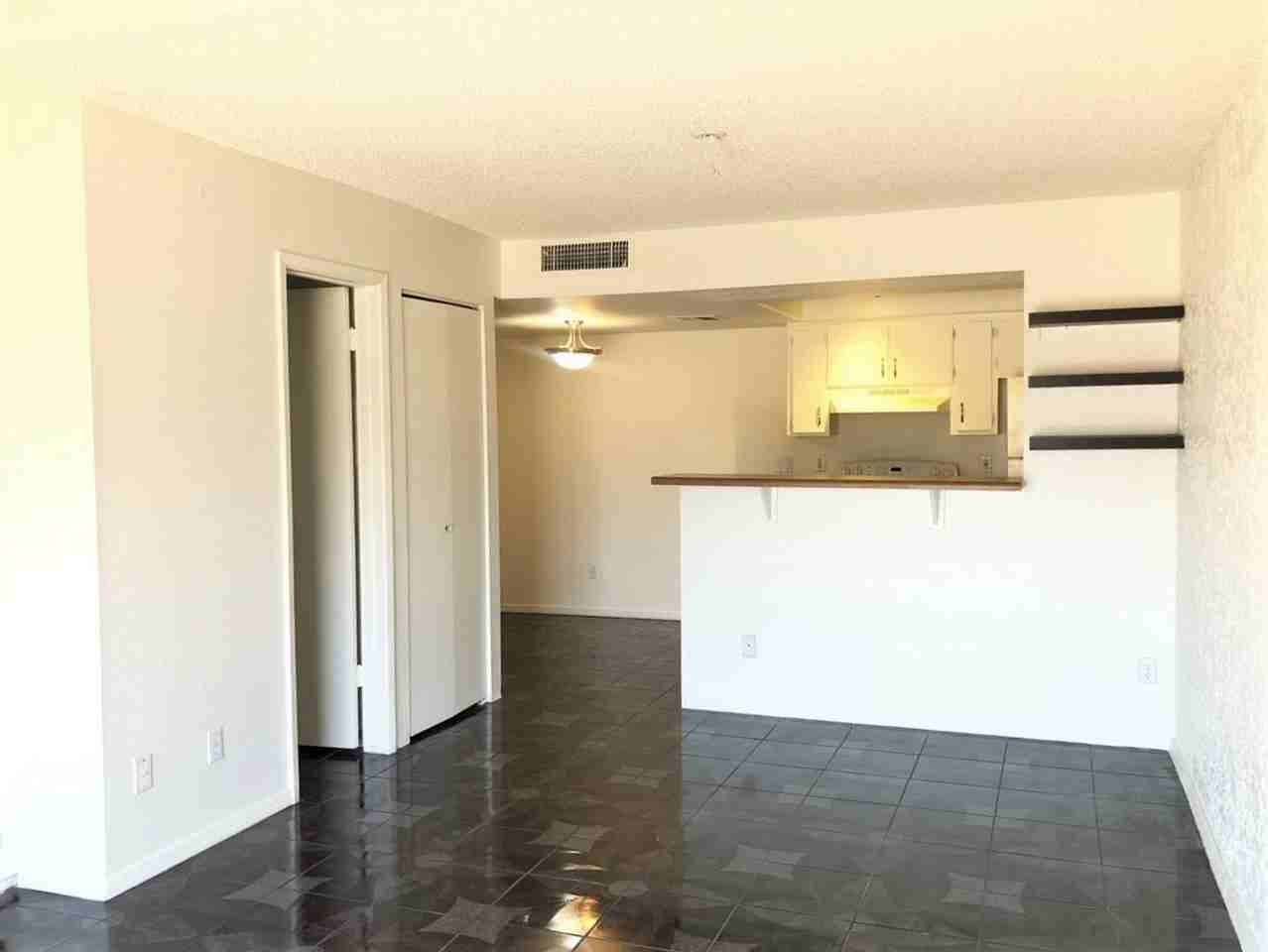 2121 W Royal Palm Rd #1081 - Photo 5 of 20