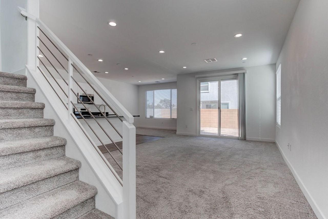 70 Harrison Rose Ct - Photo 2 of 45