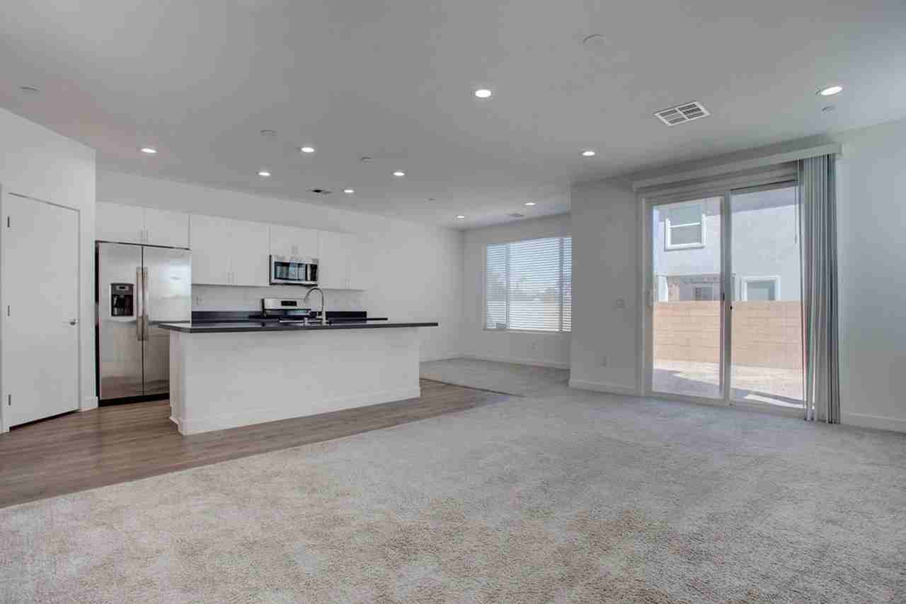 70 Harrison Rose Ct - Photo 3 of 45