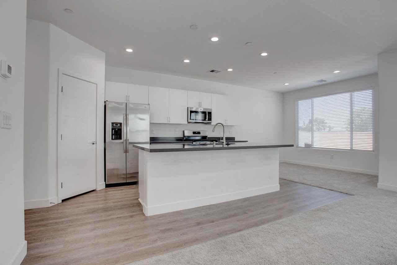 70 Harrison Rose Ct - Photo 7 of 45