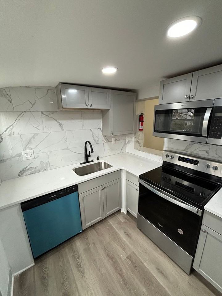 450 South St - Photo 4 of 15