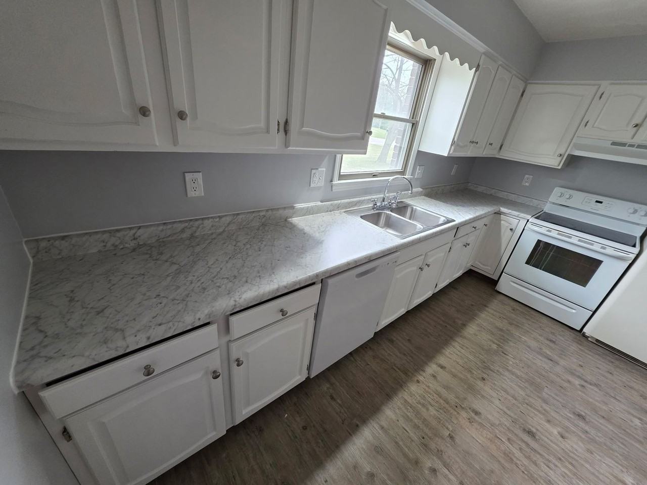 2380 Haviland Ct - Photo 5 of 14