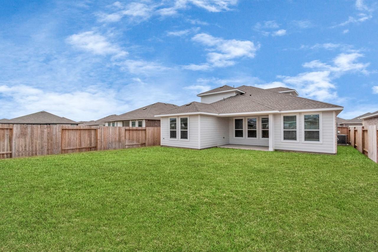 1233 Scarlet Creek Dr - Photo 4 of 24