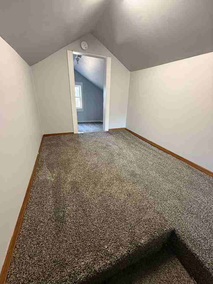 2815 Edmunds Ave - Photo 5 of 16