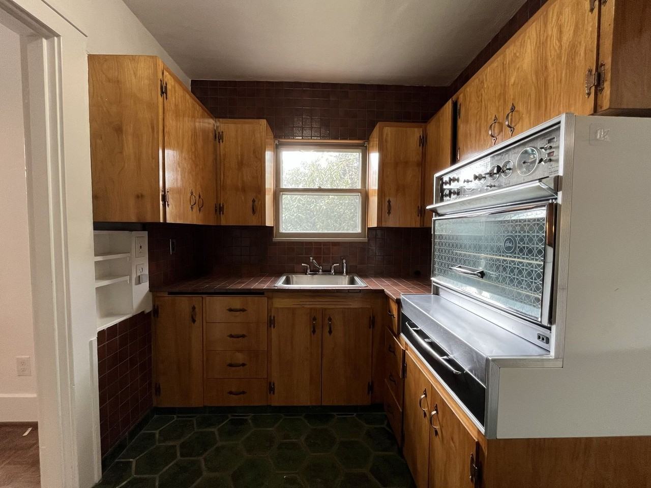 7139 Se 78th Ave - Photo 7 of 36