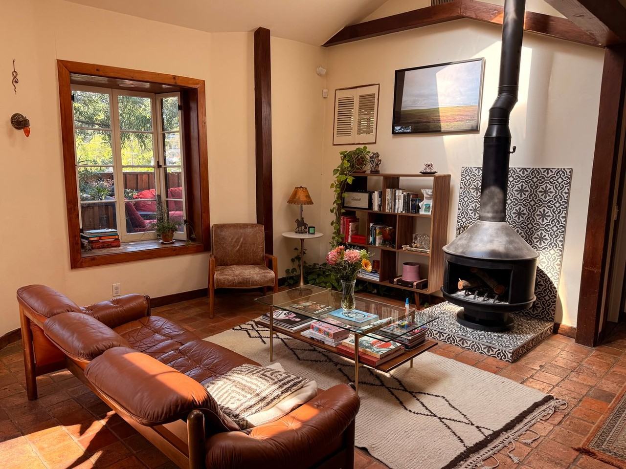 2566 Verbena Dr - Photo 5 of 41