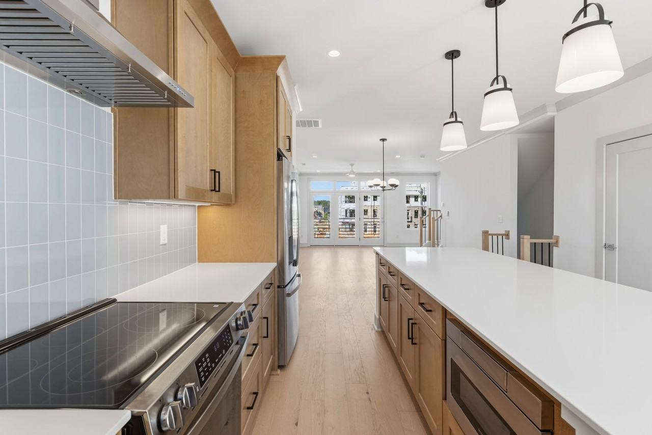 1137 Booth Park Blvd - Photo 6 of 17