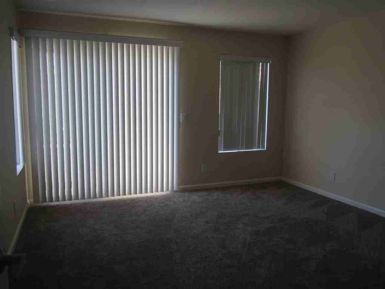 1025 La Terraza Cir - Photo 5 of 32