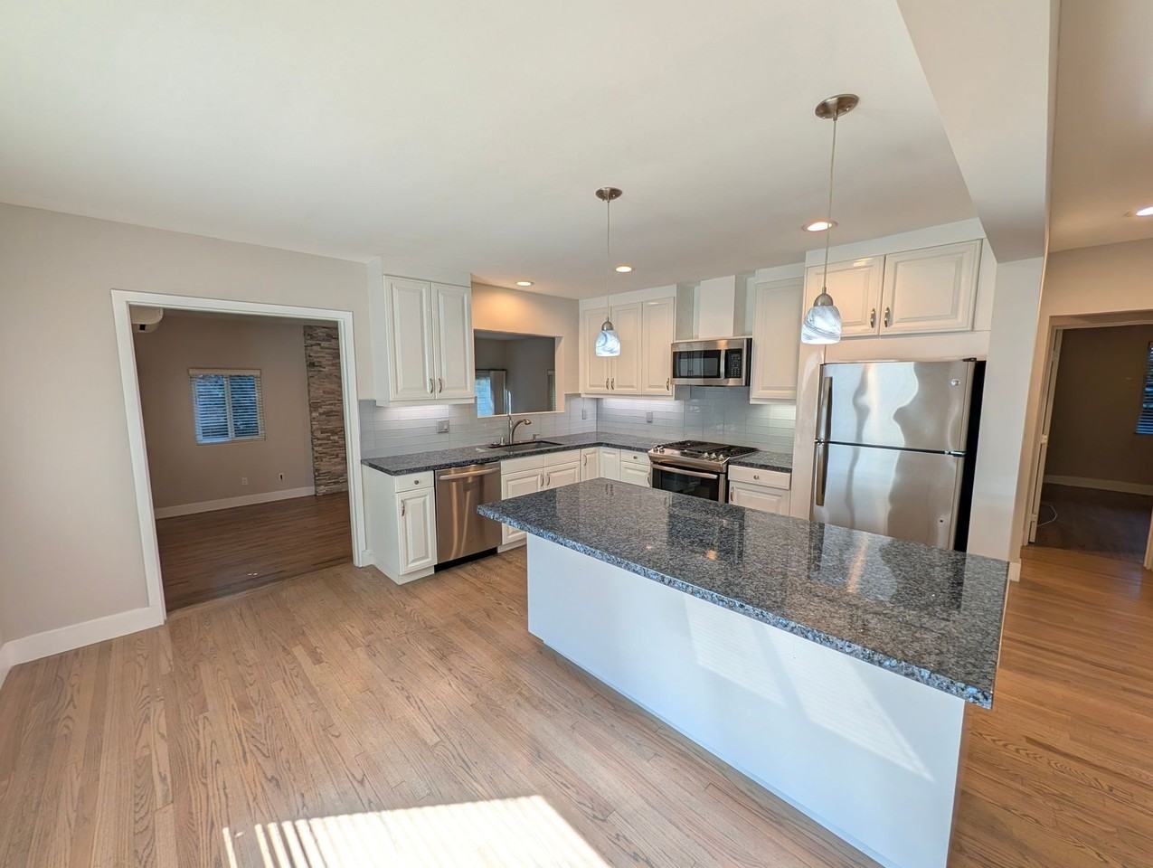 Magnolia Manor - Photo 2 of 21