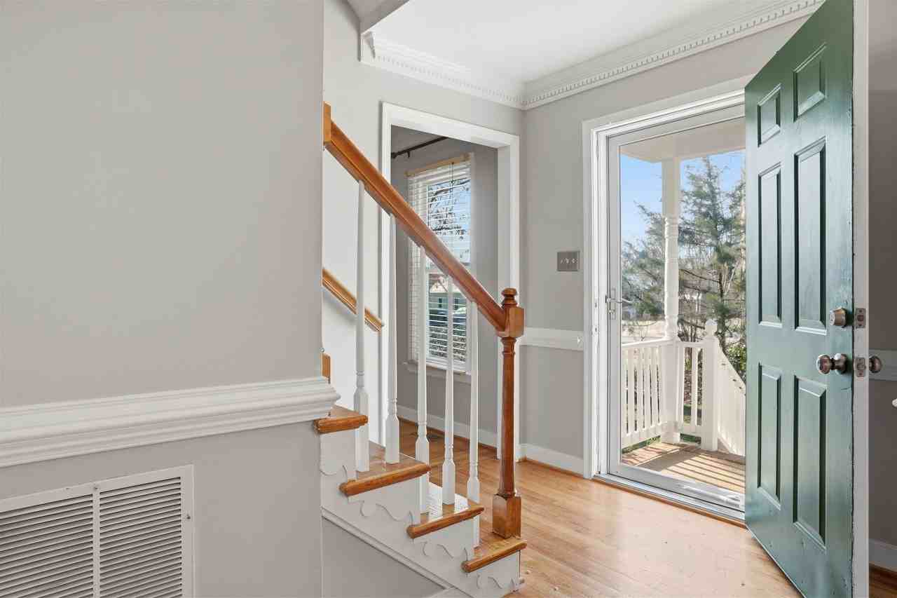 11400 Briarcrest Dr - Photo 4 of 45