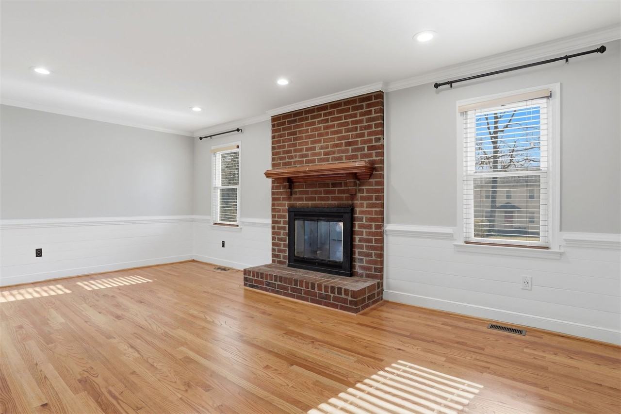 11400 Briarcrest Dr - Photo 6 of 45