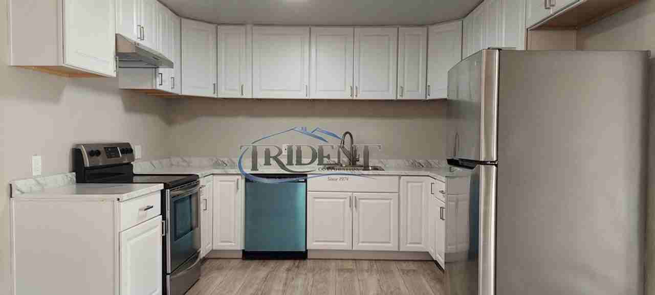 1920 10th Ave - Photo 5 of 22