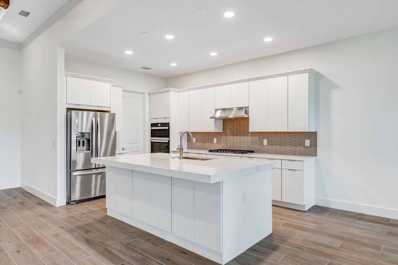 9037 Wisteria Way - Photo 4 of 46