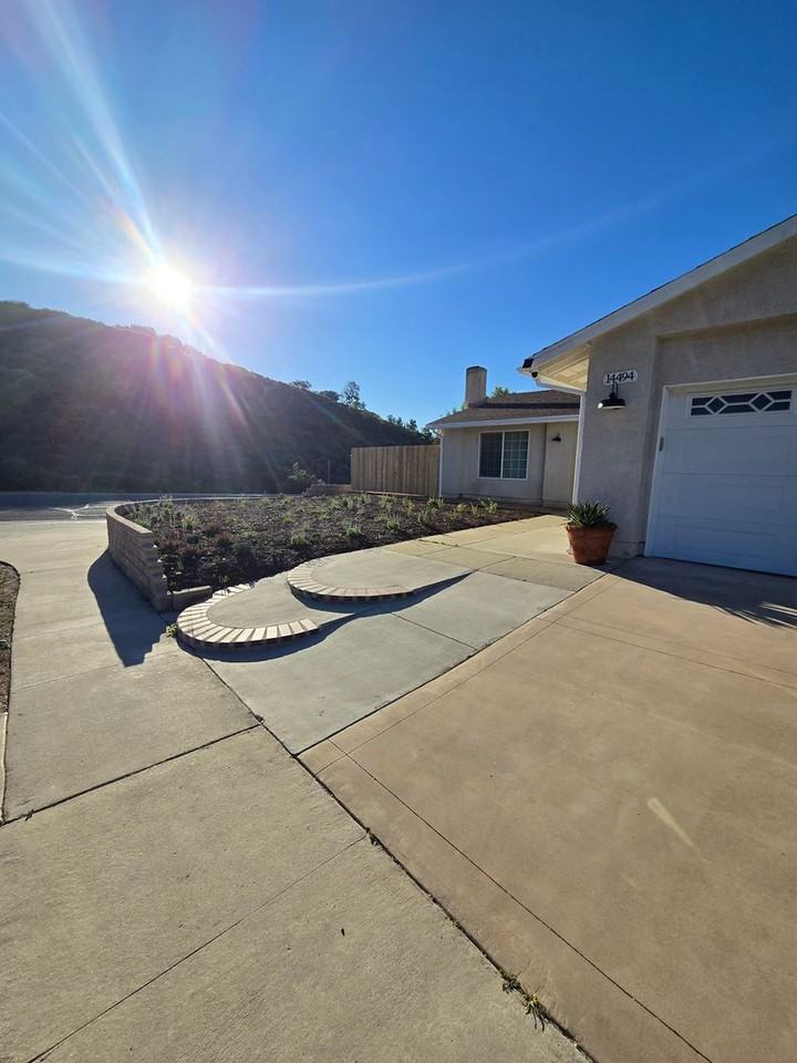 14494 Cambridge St - Photo 2 of 19