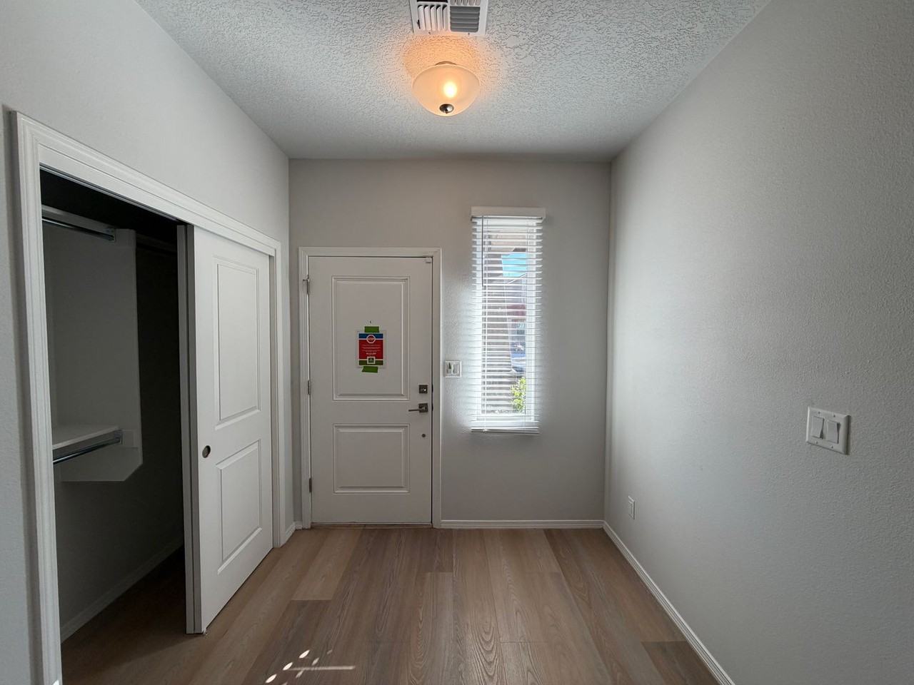 6101 Strand Loop Se - Photo 7 of 36