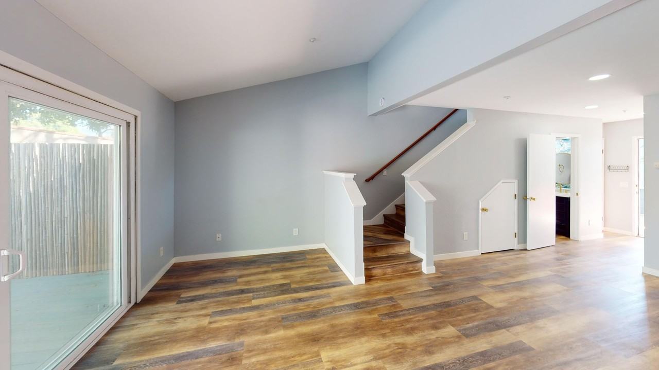 2220 Exposition Dr #99