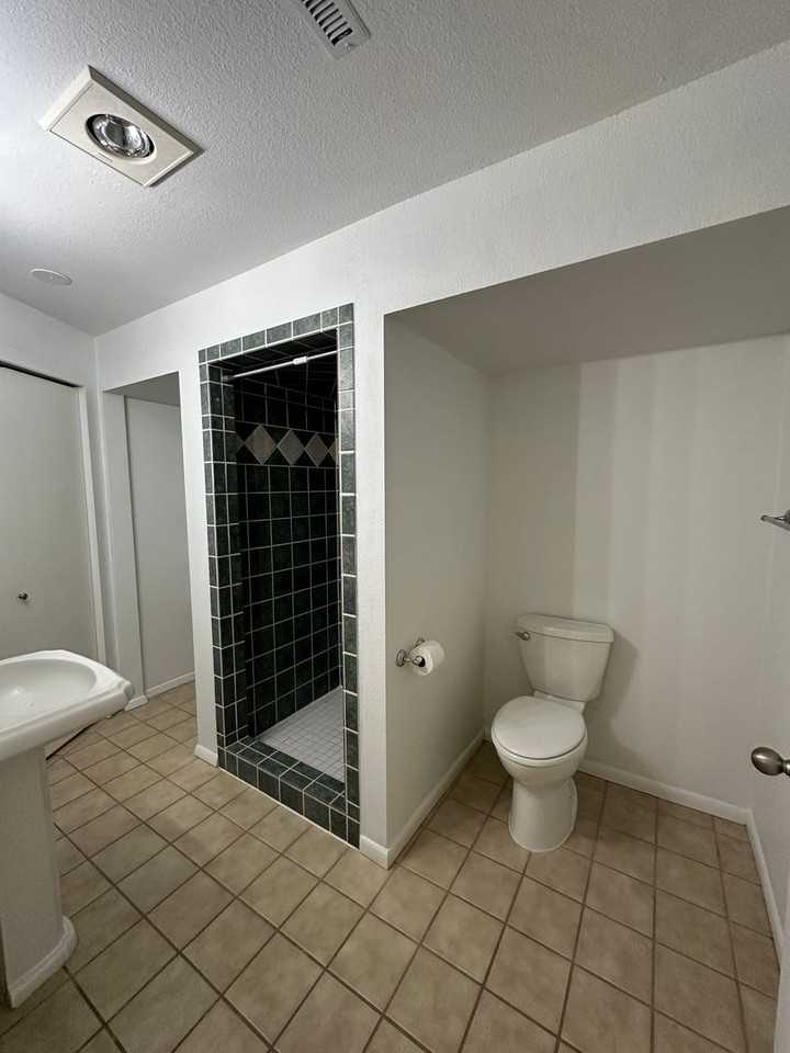 46 Shadow Pl - Photo 6 of 19