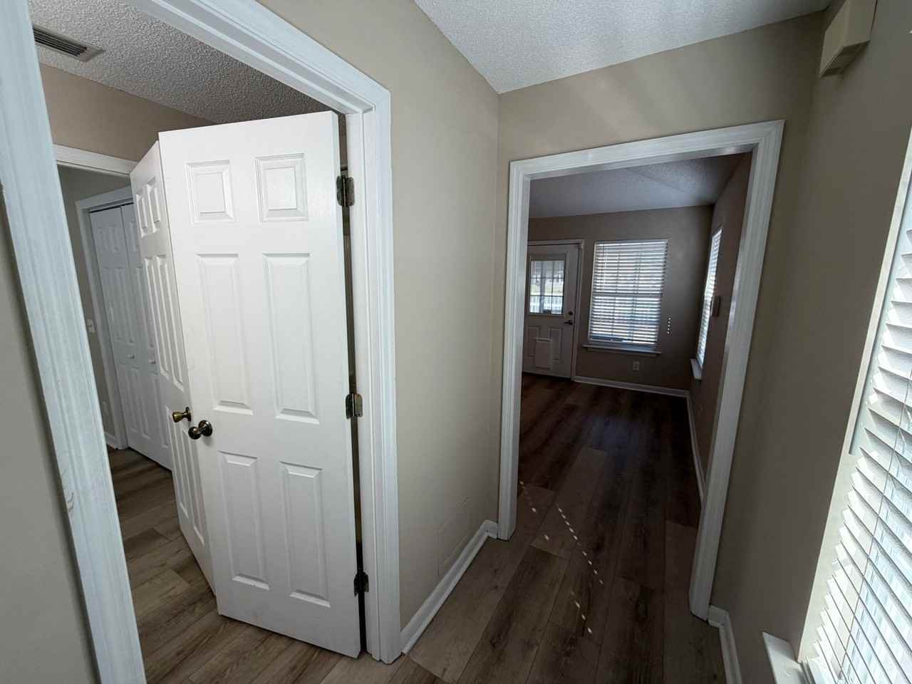 114 Dalton Cody Dr - Photo 3 of 20