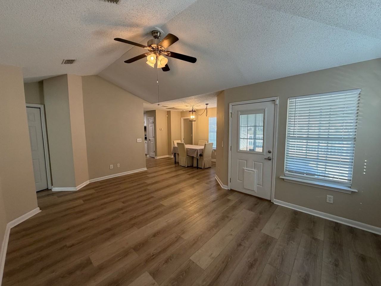 114 Dalton Cody Dr - Photo 4 of 20