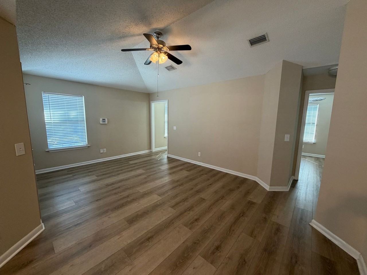 114 Dalton Cody Dr - Photo 5 of 20