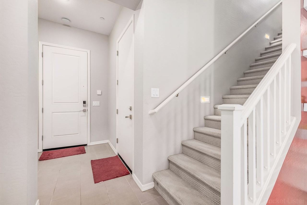 227 E Balsam Dr - Photo 5 of 30