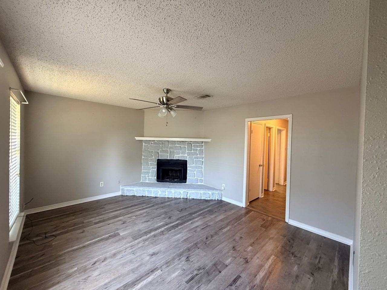 9990 Smugglers Cove Ln - Photo 4 of 24