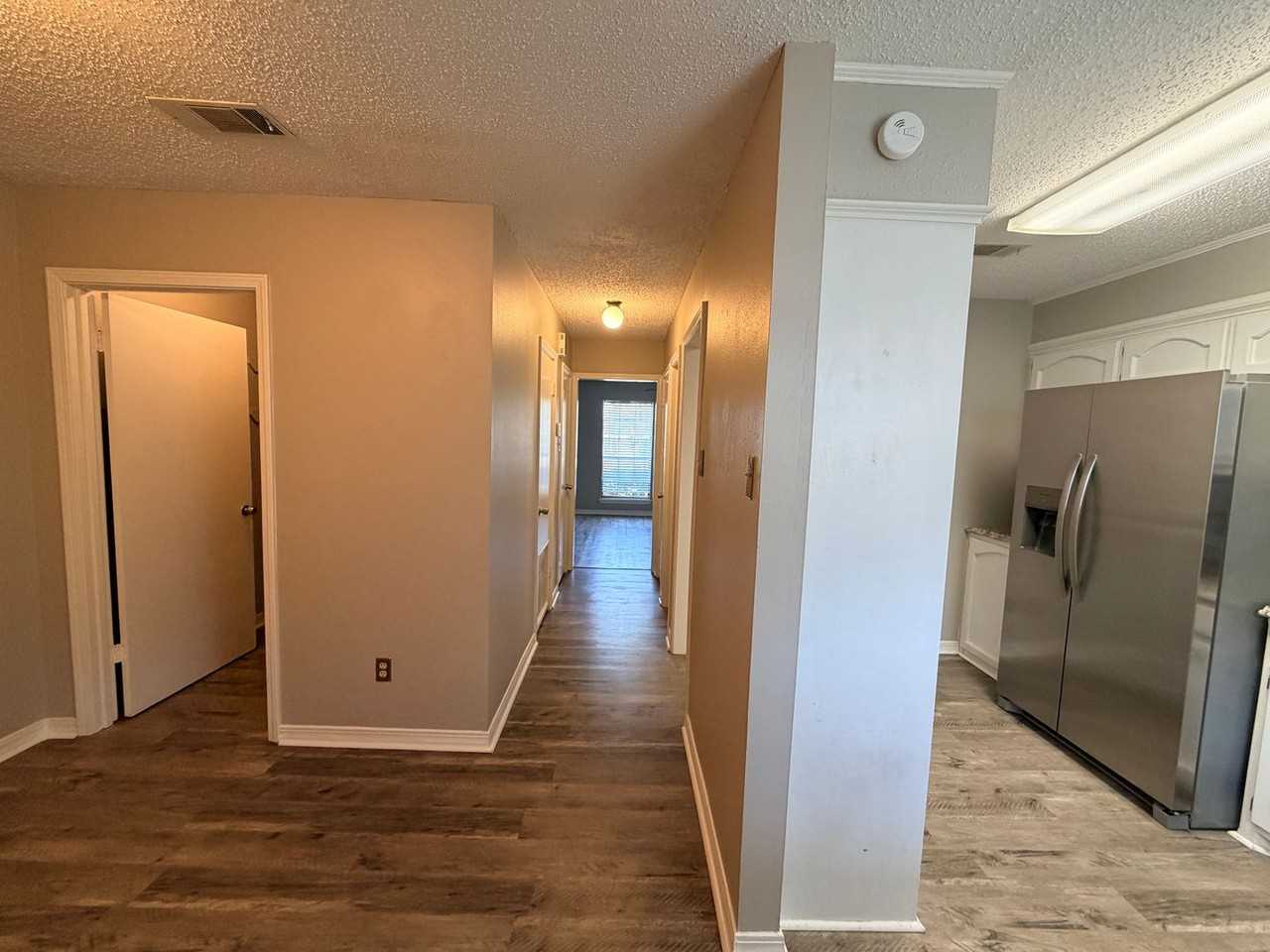 9990 Smugglers Cove Ln - Photo 5 of 24