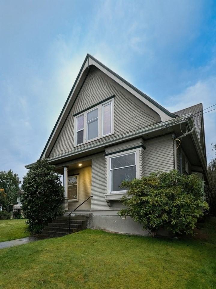 518 E Magnolia St - Photo 2 of 6