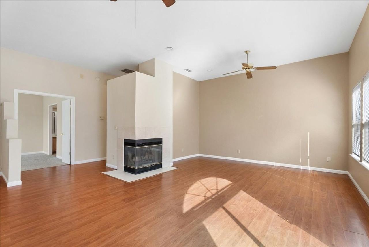 4541 Country Run Way - Photo 4 of 26