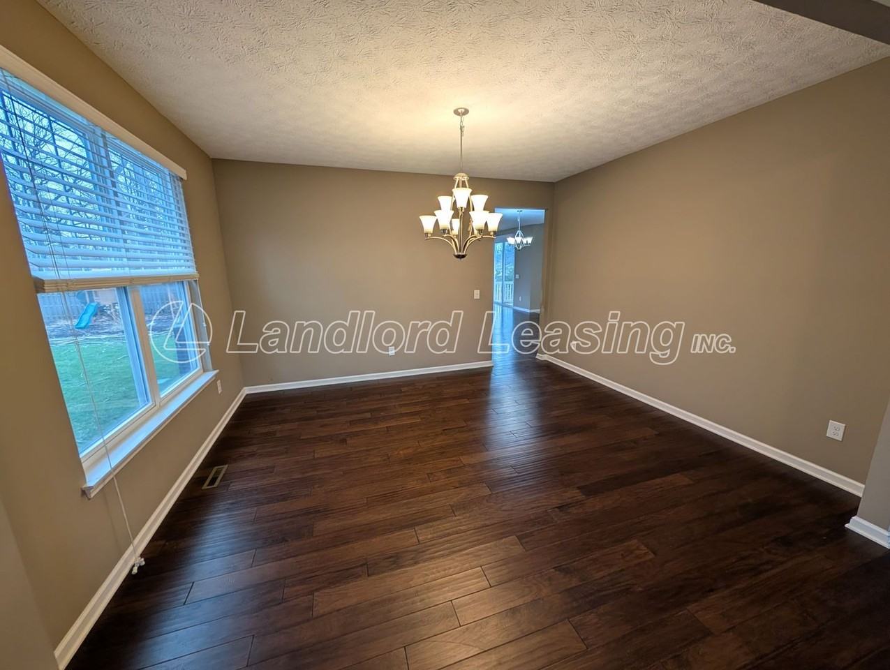 32815 Rebecca Ln - Photo 5 of 34