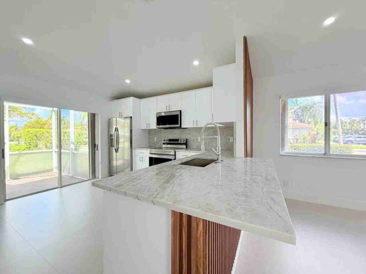 20841 Nw 1st St - Photo 2 of 26