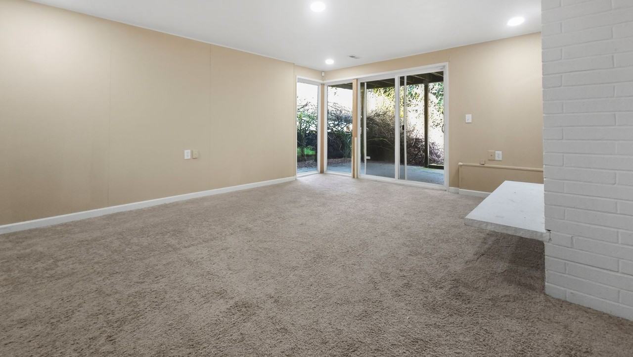 16445 Se 34th St - Photo 5 of 29