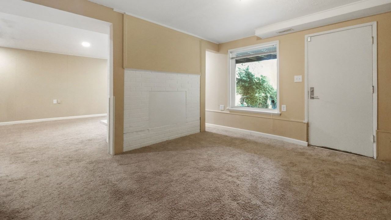 16445 Se 34th St - Photo 6 of 29