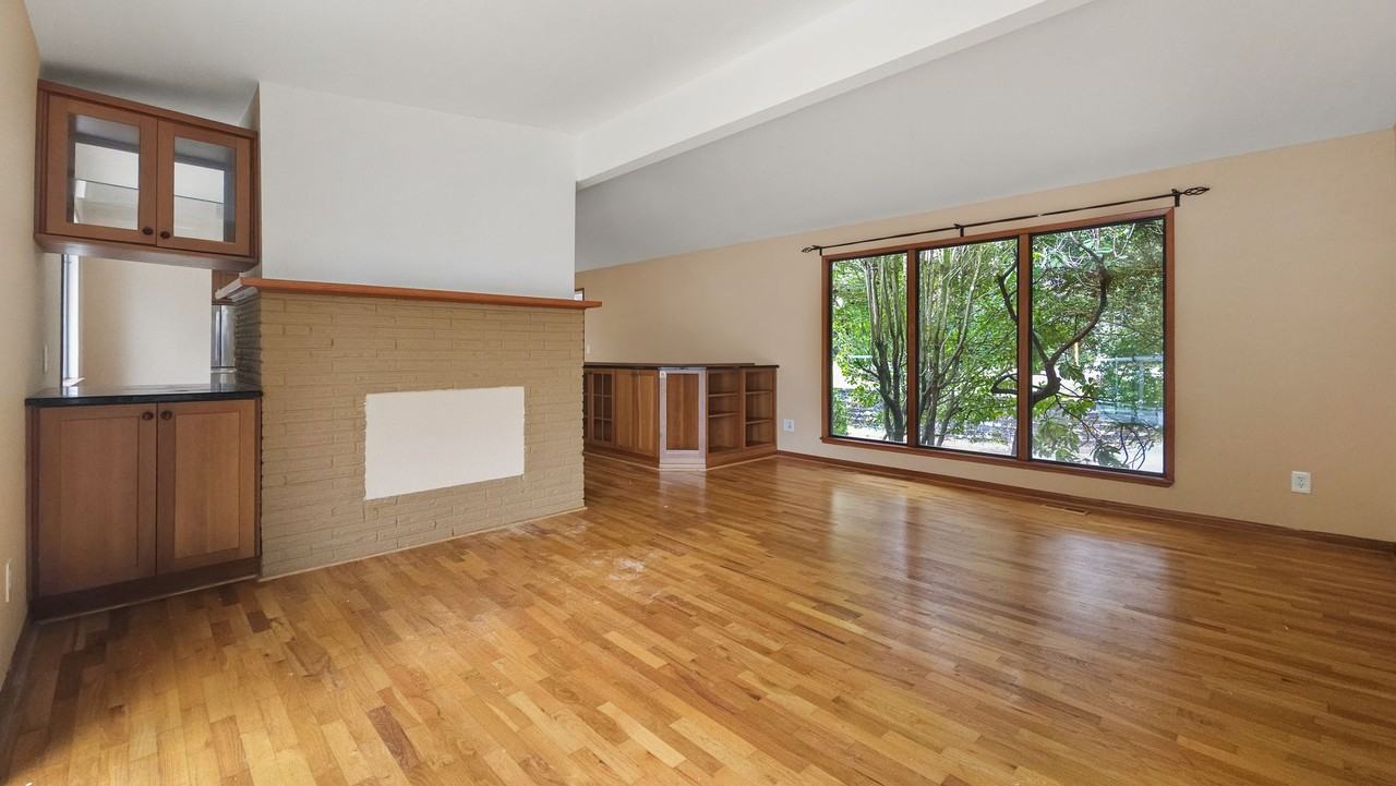 16445 Se 34th St - Photo 7 of 29