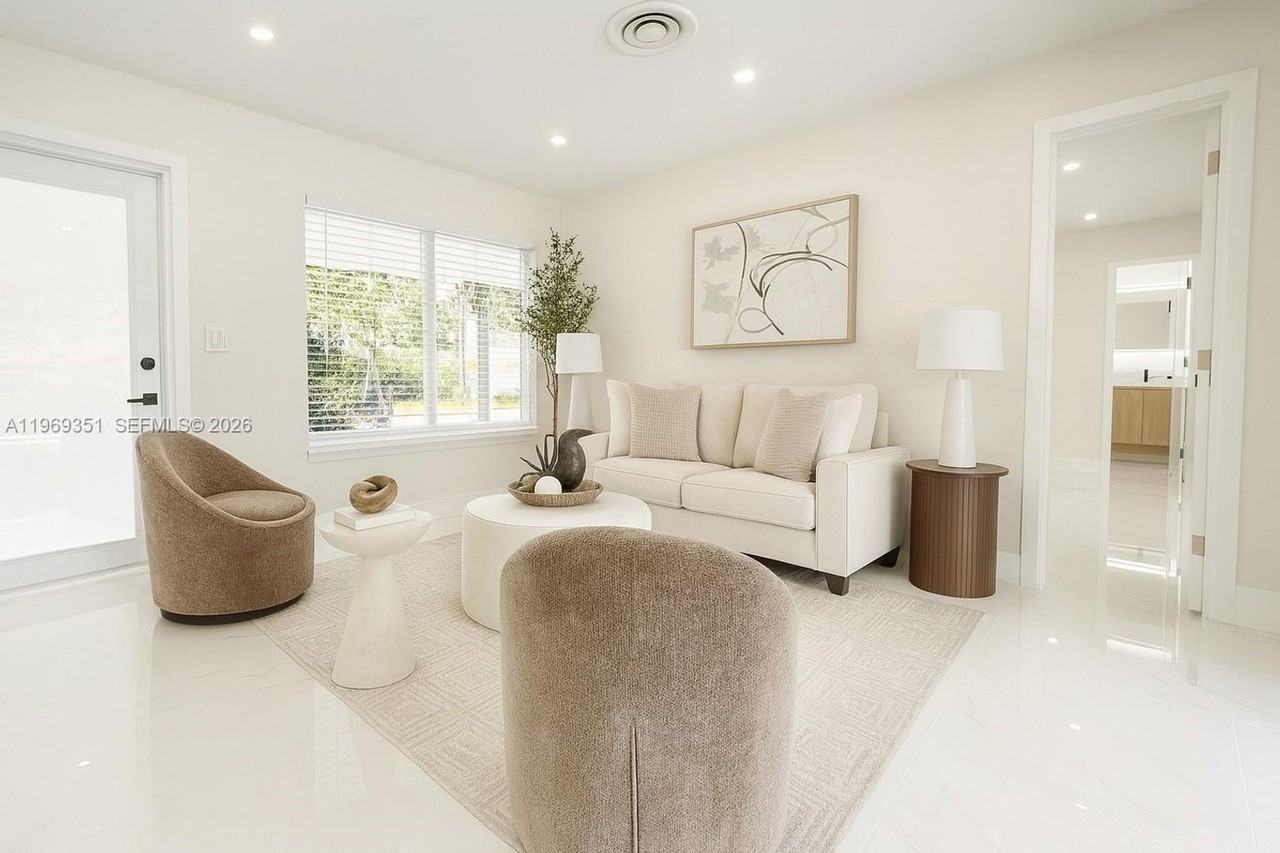 3801 Ne 16th Ter - Photo 7 of 20