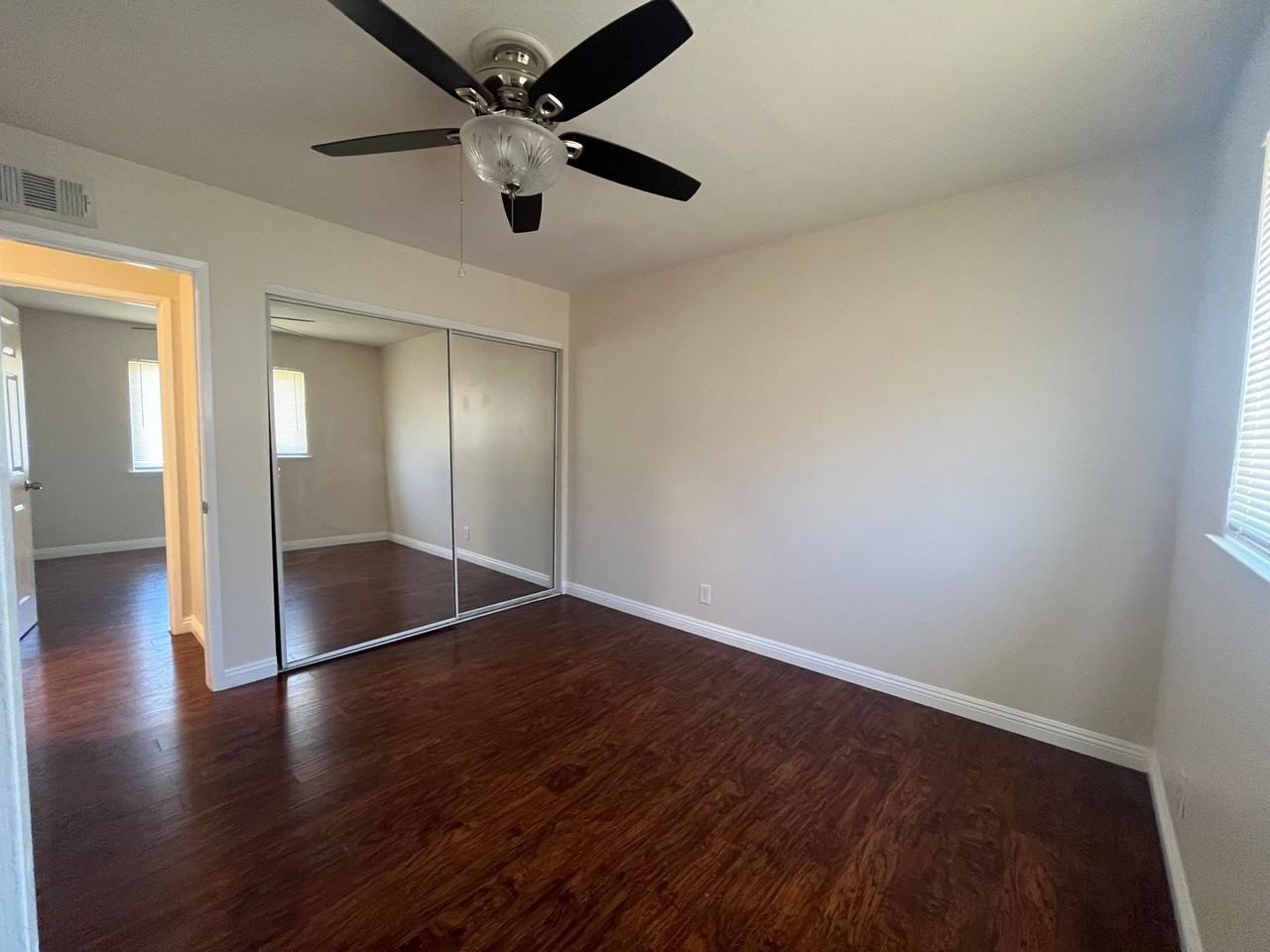 3063 Hollander St - Photo 6 of 16