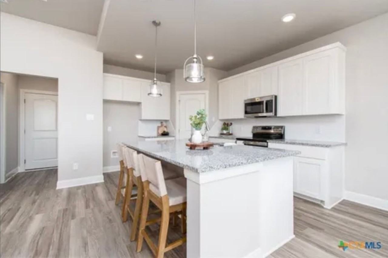 1970 Rosson St - Photo 7 of 19