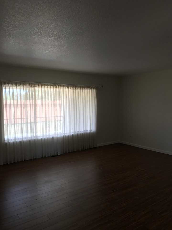 420 Donald Dr - Photo 4 of 6