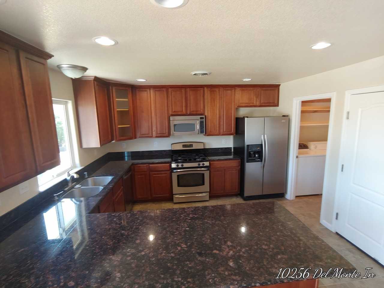 10256 Del Monte Way - Photo 4 of 16