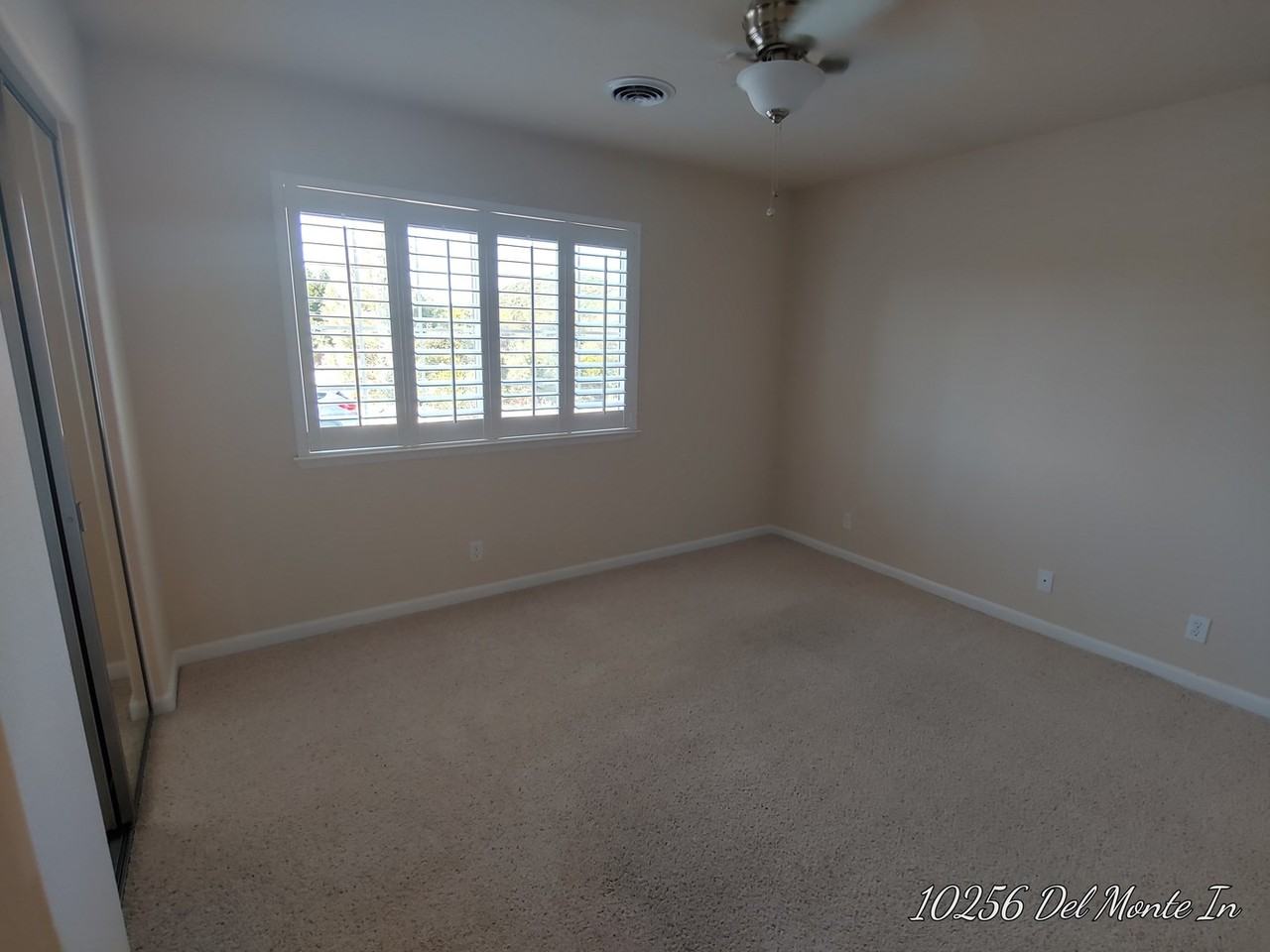 10256 Del Monte Way - Photo 7 of 16