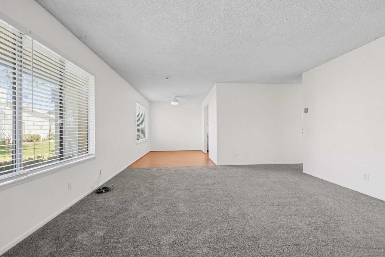 3672 Bartlett Ave - Photo 7 of 29