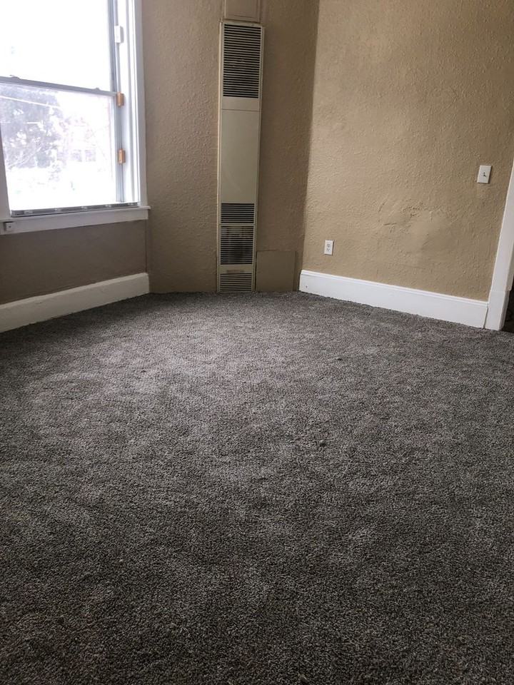 554 Bellows St - Photo 2 of 7