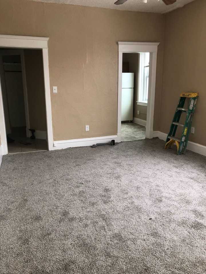 554 Bellows St - Photo 4 of 7