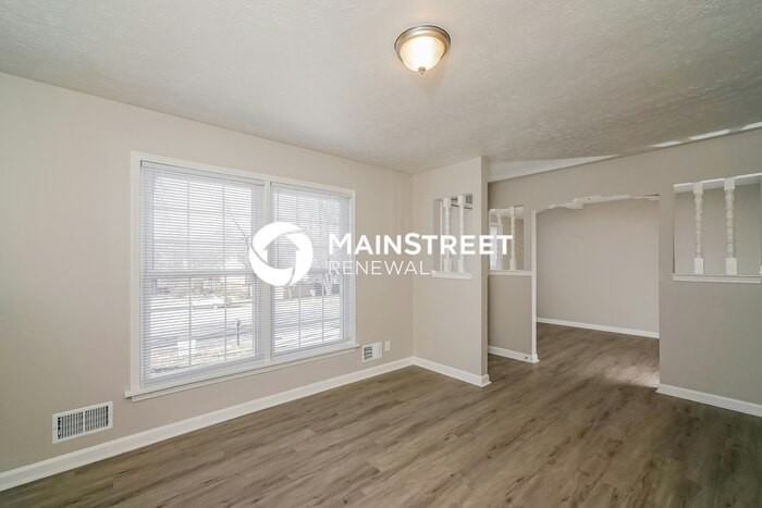 8000 Cloverport Ct - Photo 5 of 17