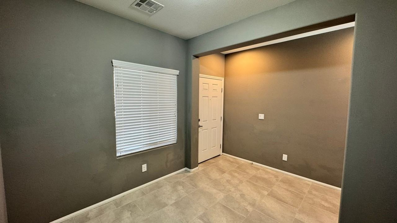 8127 Winterfell Pl - Photo 4 of 31