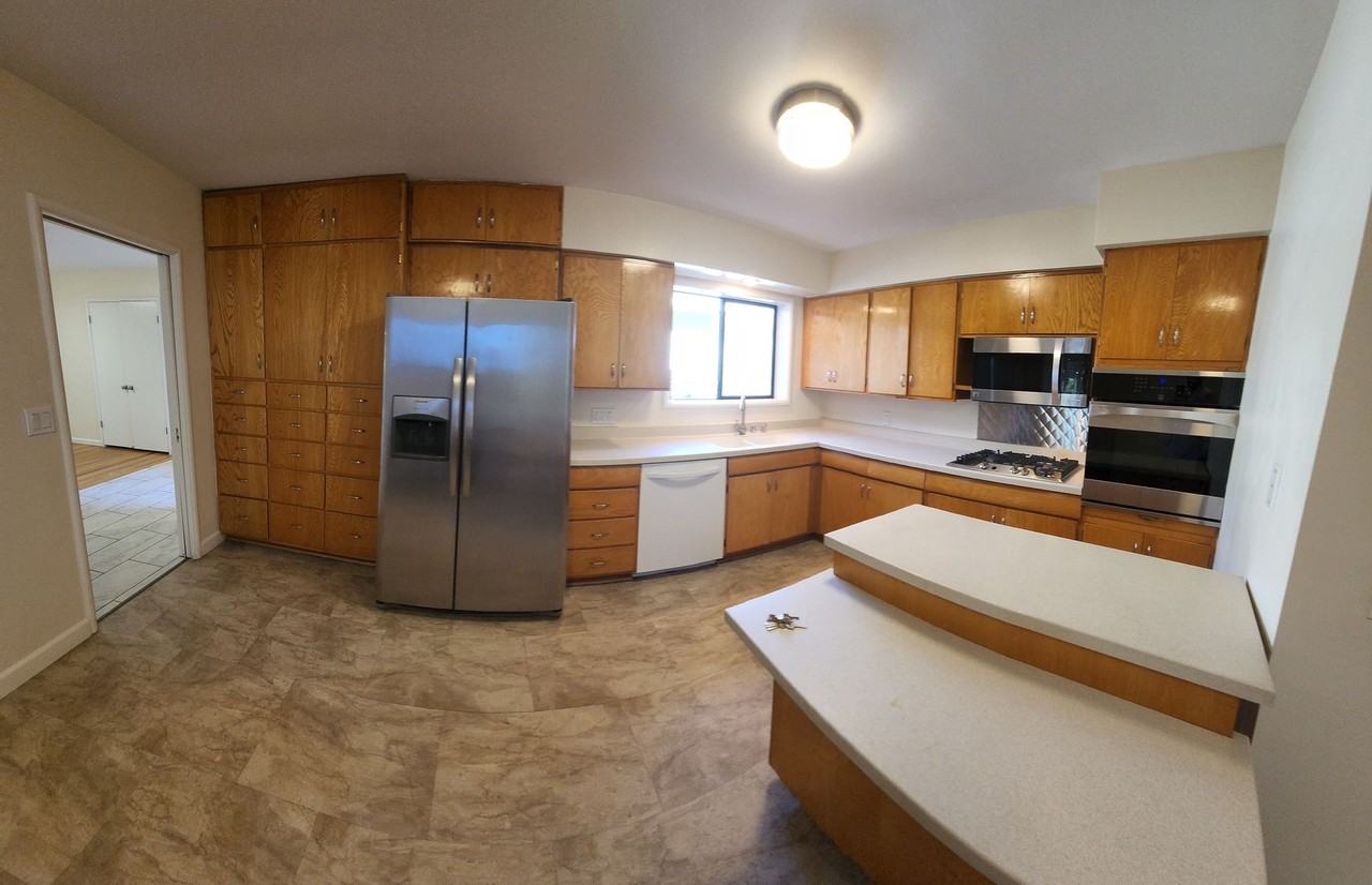 1646 Fredericks St - Photo 5 of 50