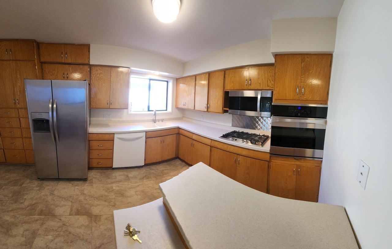 1646 Fredericks St - Photo 6 of 50